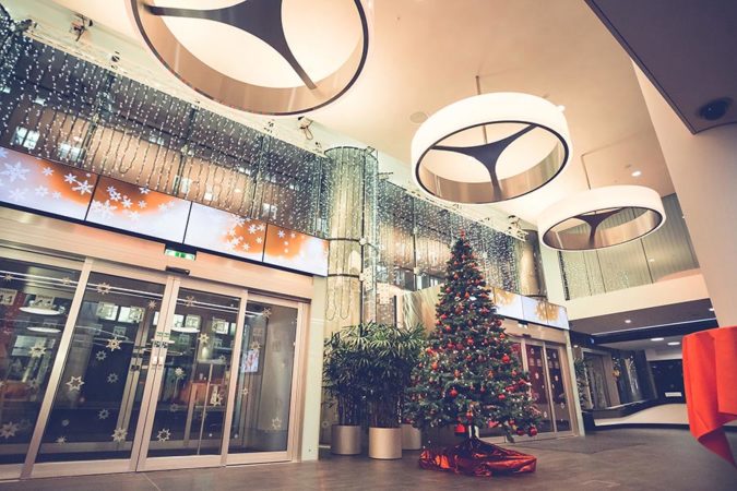 01_Weihnachtsdeko_Loft_cAndreas_Gruenwald