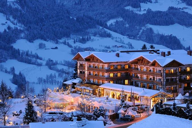 Oberforsthof_Winter Außenansicht blaue Stunde (2)