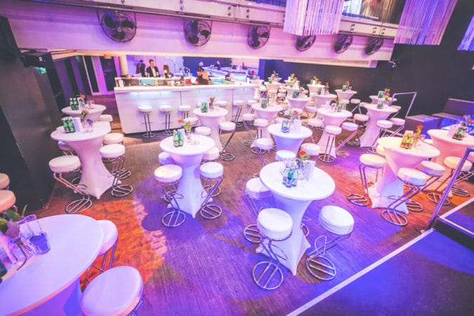 platzhirsch stehtische